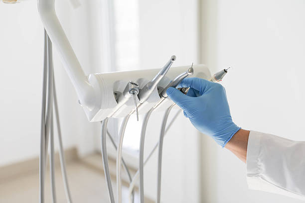 24/7 Emergency Teeth Whitening experts in Seminole Manor, FL